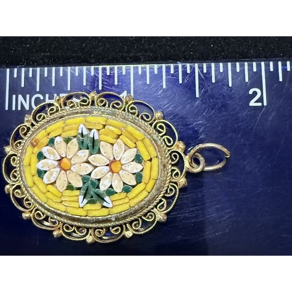 Floral Italy Micro Mosaic Daisy Necklace Pendant Gold Tone Delicate Frame